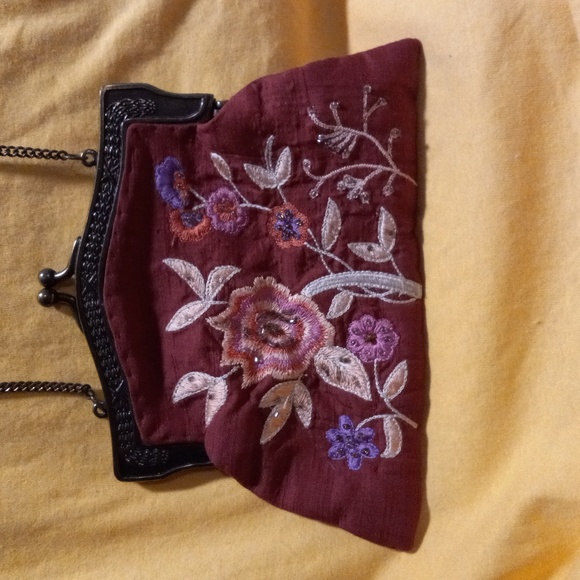 Silk Embroidered Victorian Style Crossbody Bag - Picture 3 of 5